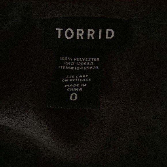 🌻TORRID Size 0 women’s Blouse - Picture 4 of 5